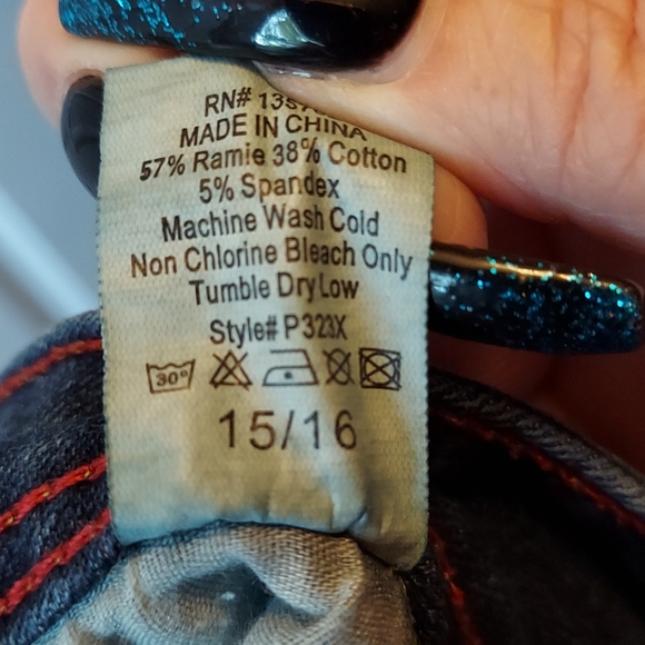 Junior's Kiss & Fly Collection by Rosee jeans - Picture 9 of 9